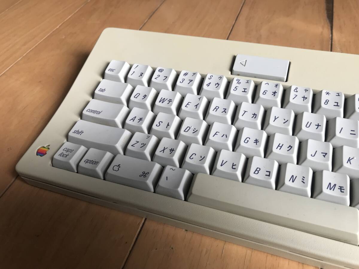 Apple Keyboard　OLD MAC用　ADBキーボード　オールドマック用_画像2