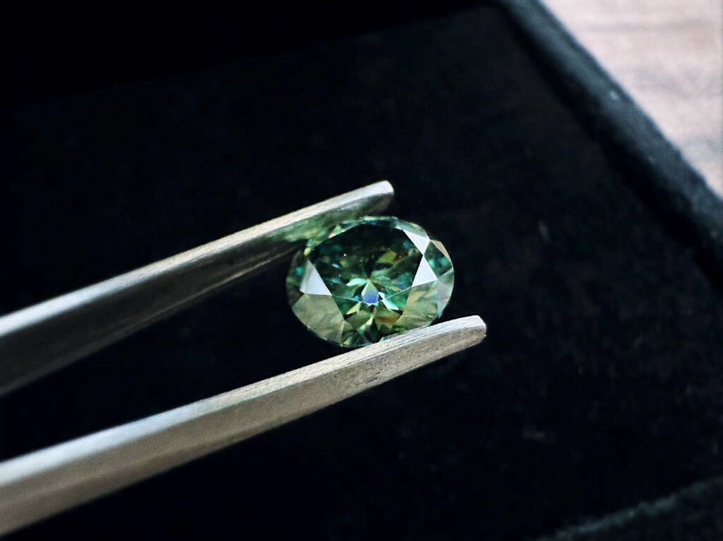 モアサナイト グリーン 緑 1.0CT 6.5mm ルース 裸石 証明書付き 人工ダイヤモンド モアッサナイト_画像2
