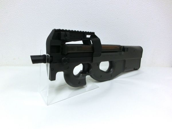 E1★ジャンク品 MARUI P-90TR SILENCER トリプルレイル スーパーリアルマガジン オートマチック電動エアーガン 銃 元箱付 ミリタリー_画像3