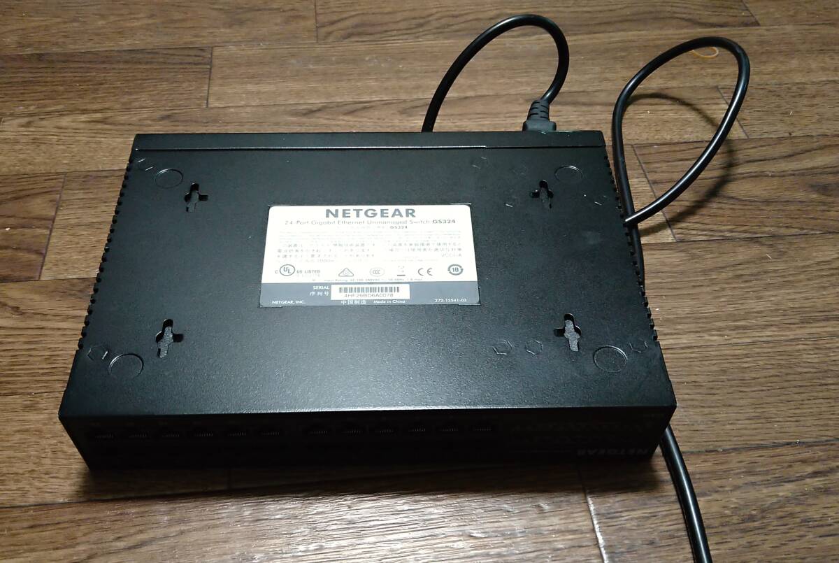 ネットギア　24-Port Gigabit Ethernet Unmanaged Switch Gs324 Netgear　24ポートLANスイッチングハブ　中古_画像1