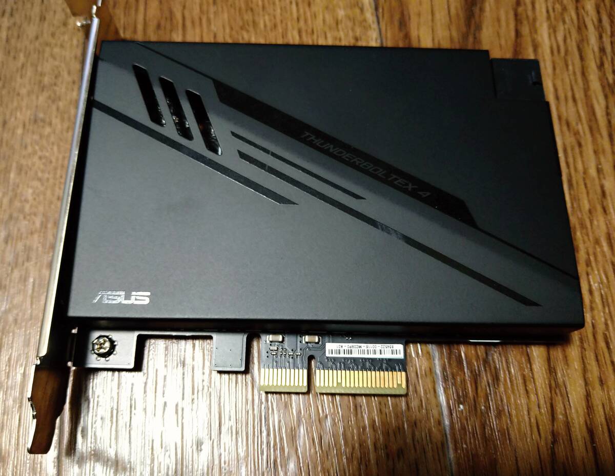 ASUS EXPANSION CARD THUNDERBOLTEX 4 Intel Thunderbolt 4USB Type-Cポート2個 最大40Gb/s(USB4.0)双方向帯域幅 DisplayPort 1.4対応 中古_画像3