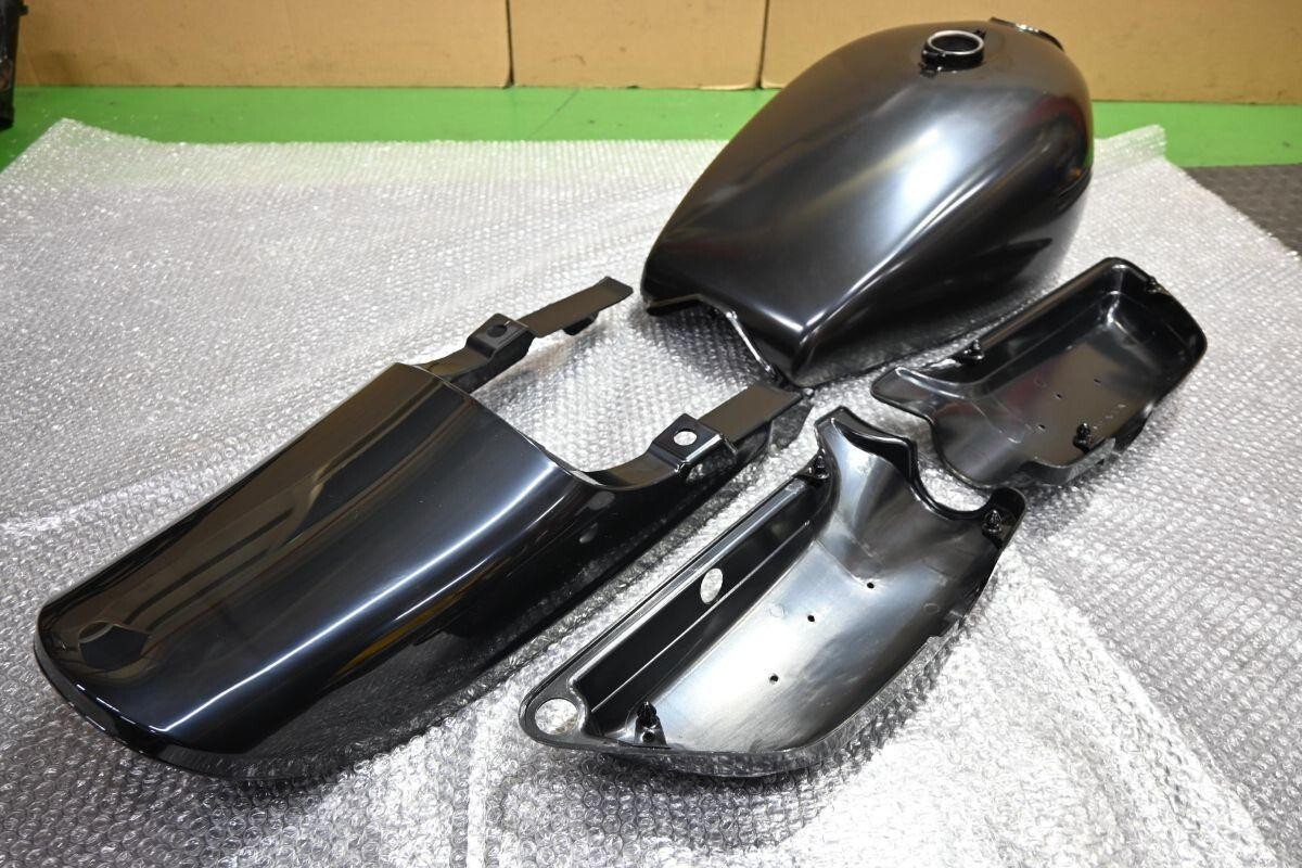 K-083 新品 日本製 Z1 Z2 750RS ショートピッチ 塗装ベース 外装セット タンク 左右サイドカバー テールカウル MRSの画像2