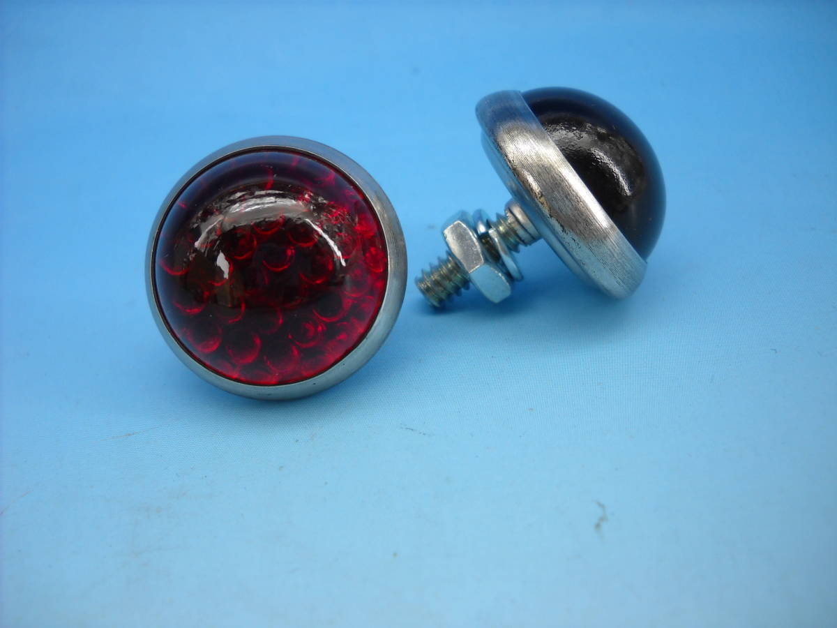 ガラスリフレクター グラス レッド 赤 ライセンスプレート ナンバープレートマウントボルト 愛車のデコレーションに 2個セットの画像1