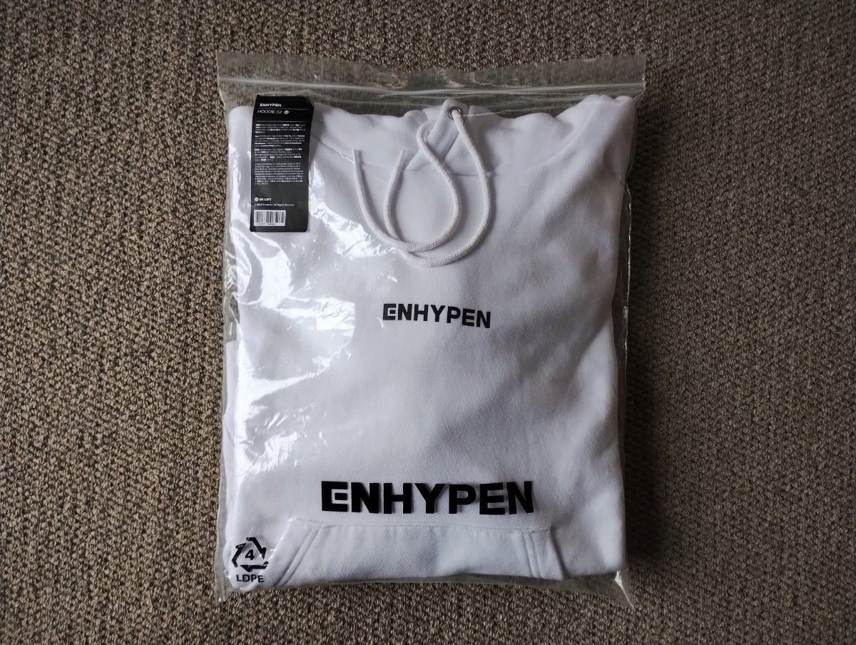 ENHYPEN エンハイフン フーディー パーカー Mサイズ トレカ付き ENHYPEN エンハイフン フーディー パーカー Mサイズ トレカ付き