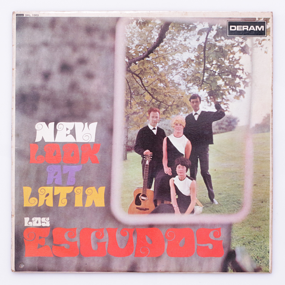 UK　Las Escudos / NEW LOOK AT LATIN　SML1003 '66　オリジナル盤　softrockっぽい曲もありました_画像1