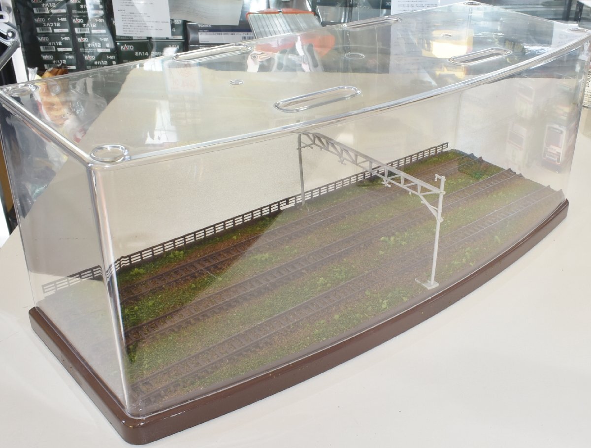 【SAZAN】鉄道ジオラマ展示台ケース付き 3線路と3線架線柱(2両編成対応)※33x12cm★JT1_画像4