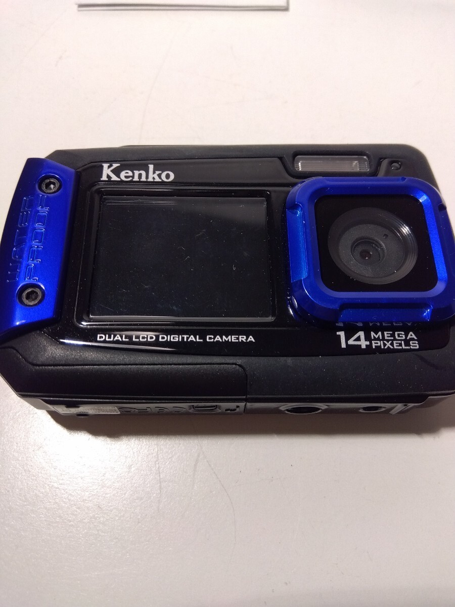 【F072】【稼働品】 Kenko DSC PRO 14 14MEGA PIXELS ケンコー 防塵 防水 耐衝撃 デュアルモニター デジタルカメラ_画像2