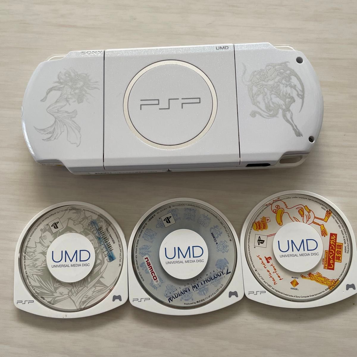 限定品】 PSP-3000 FFディシディア 20thモデルとソフト3点 限定品】 PSP-3000 FFディシディア 20thモデルとソフト3点
