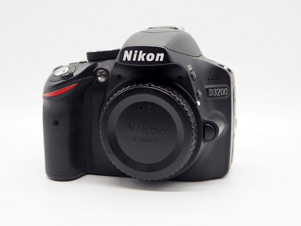 美品 ニコン Nikon D3200 ブラック SIGMA シグマ 18-50mm F3.5-5.6 DC HSM レンズ付属 ショット数5430_画像2