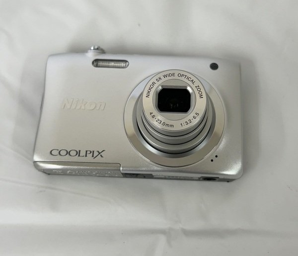 【Nikon/ニコン】デジタルカメラ COOLPIX A100 シルバー デジカメ 動作確認済 初期化済 中古品/kb3064_画像2
