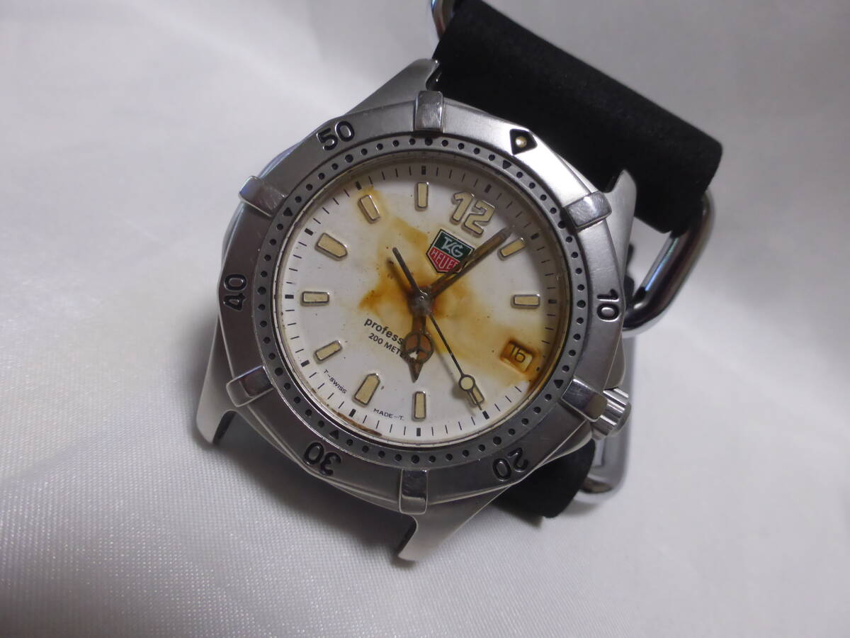 タグホイヤー☆プロフェッショナル200 WK1111 回転ベゼル メンズ 腕時計 ジャンク☆の画像2