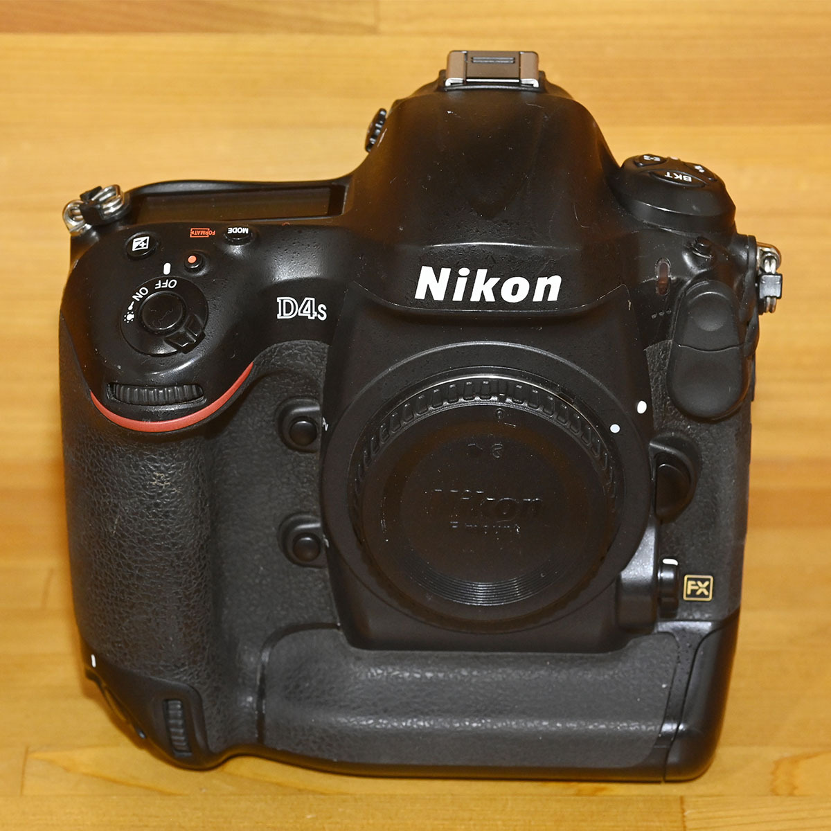 Yahoo!オークション - Nikon D4s ボディ Nikon プロストラップ Yahoo!オークション - Nikon D4s ボディ Nikon プロストラップ