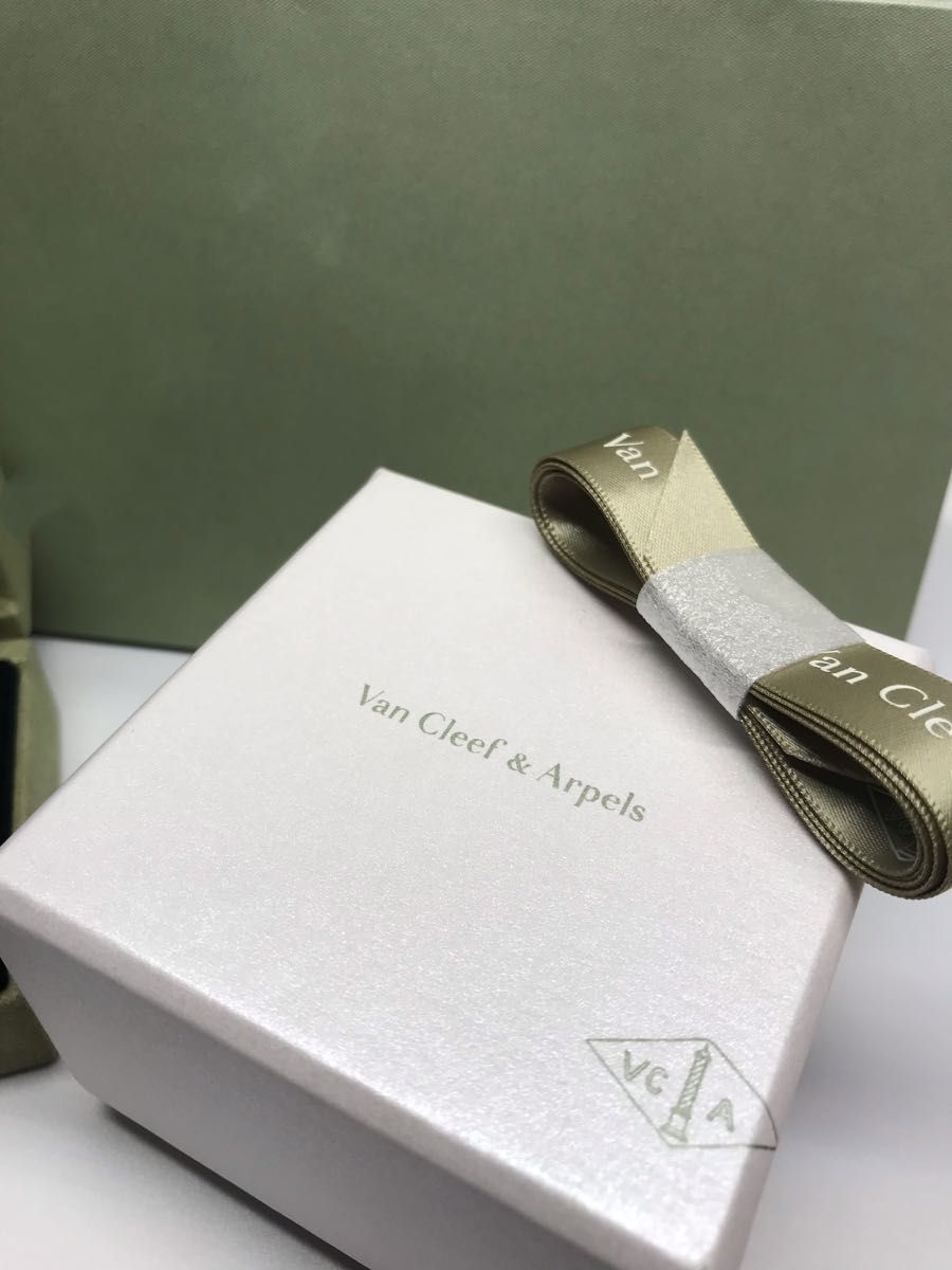 ヴァンクリーフ&アーペル ネックレス ケース 空箱|Yahoo!フリマ ヴァンクリーフ&アーペル ネックレス ケース 空箱|Yahoo!フリマ
