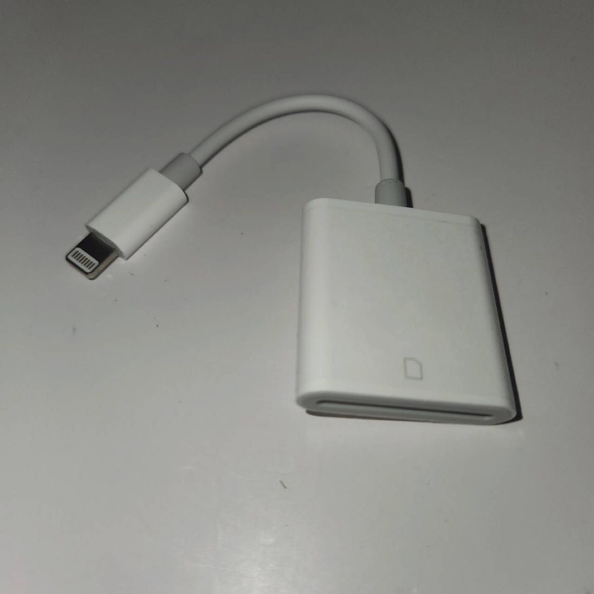 SDカードリーダー iPhone iPad 用 データ 転送 ライトニング 白