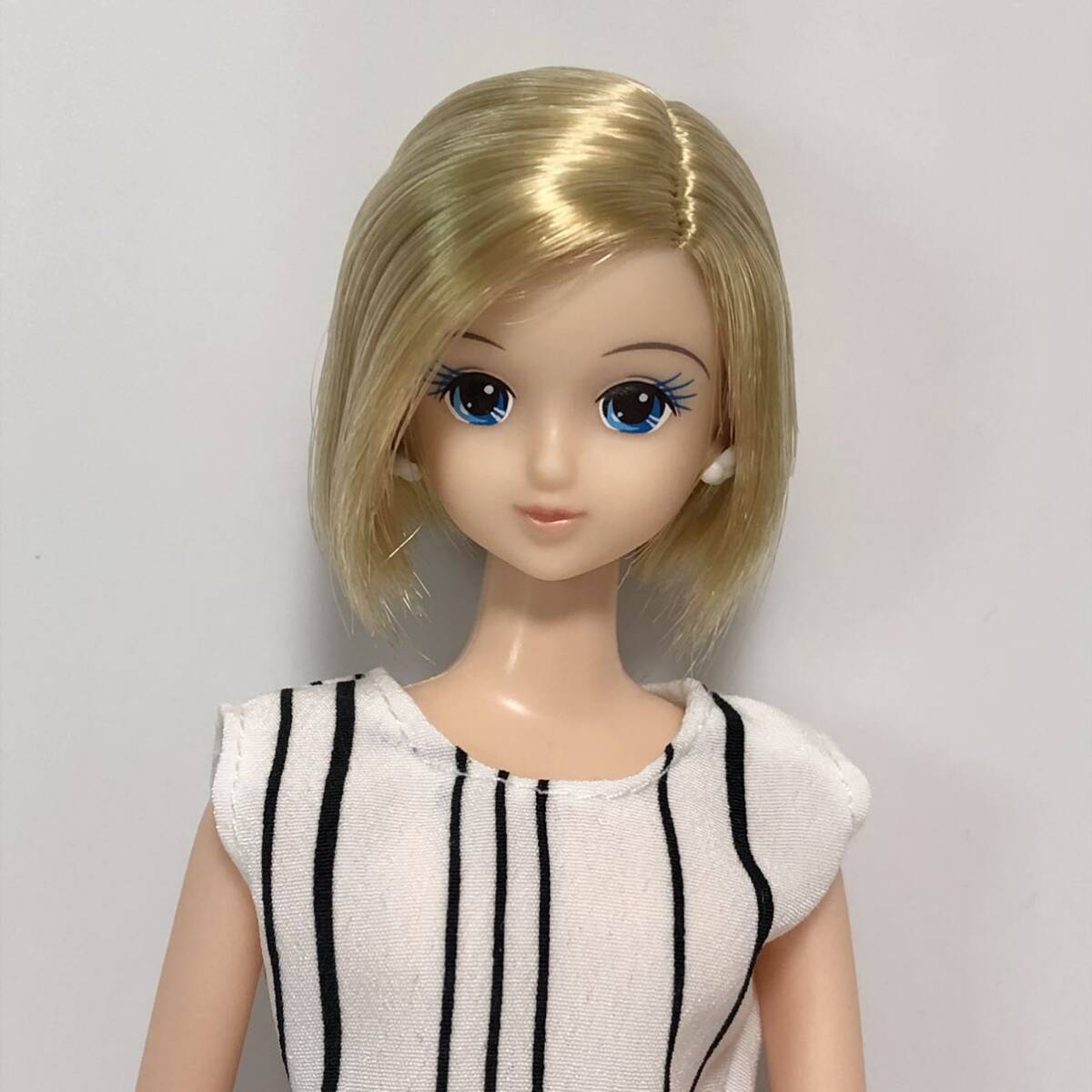 フローラ 新フローラ リカちゃんキャッスル ジェニー ジェニーフレンド リトルファクトリー 人形 ジェニー jenny doll おたのしみドール _画像1