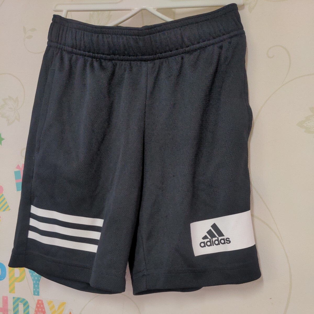 adidas アディダス ハーフパンツ ブラック ショートパンツ サッカー 120センチ こども キッズ_画像1