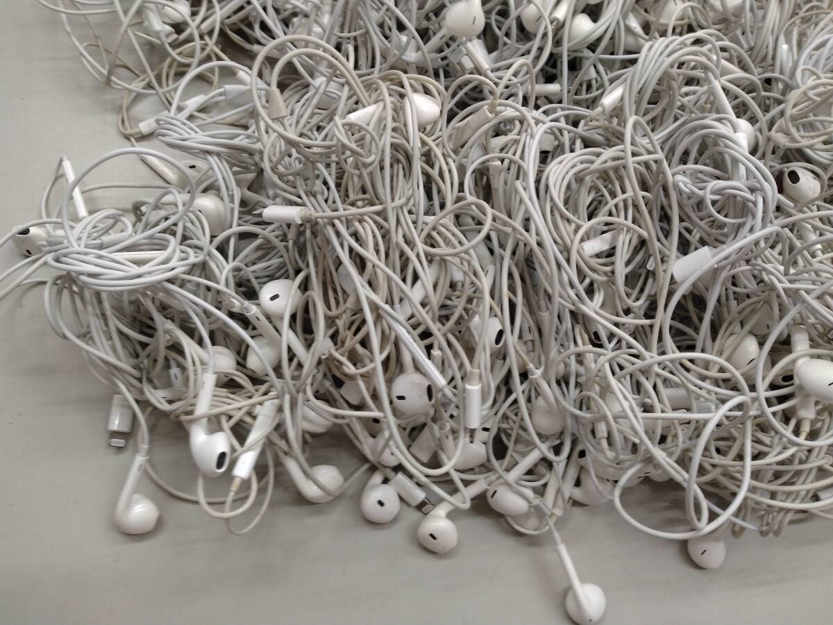 ■純正 Apple アップル EarPods with Lightning Connector ライトニング 対応 イヤホン 大量 100本セット iPhone イヤーポッズ C_画像4