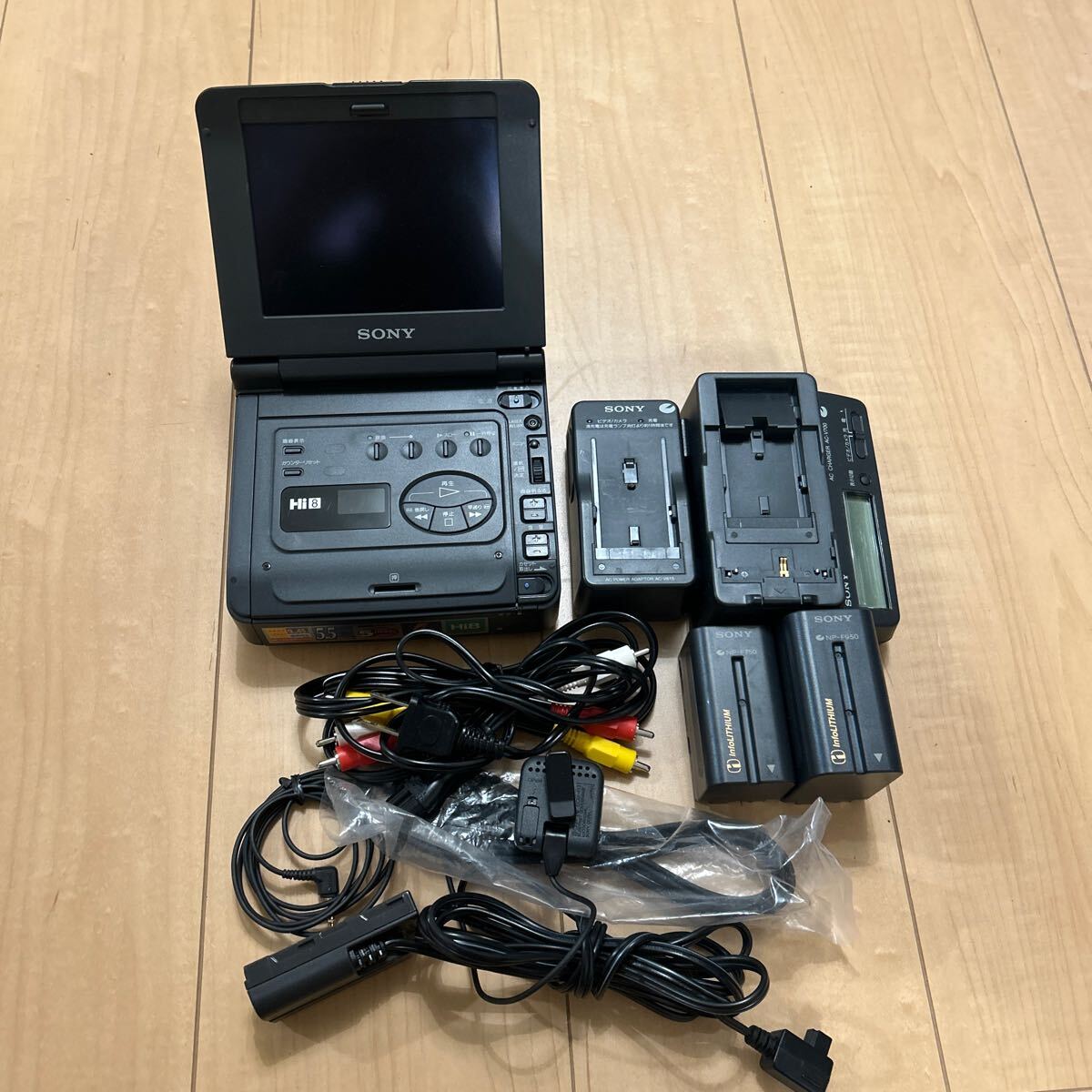 Yahoo!オークション - SONY GV-A700 8ミリビデオ液晶ウォークマン Yahoo!オークション - SONY GV-A700 8ミリビデオ液晶ウォークマン