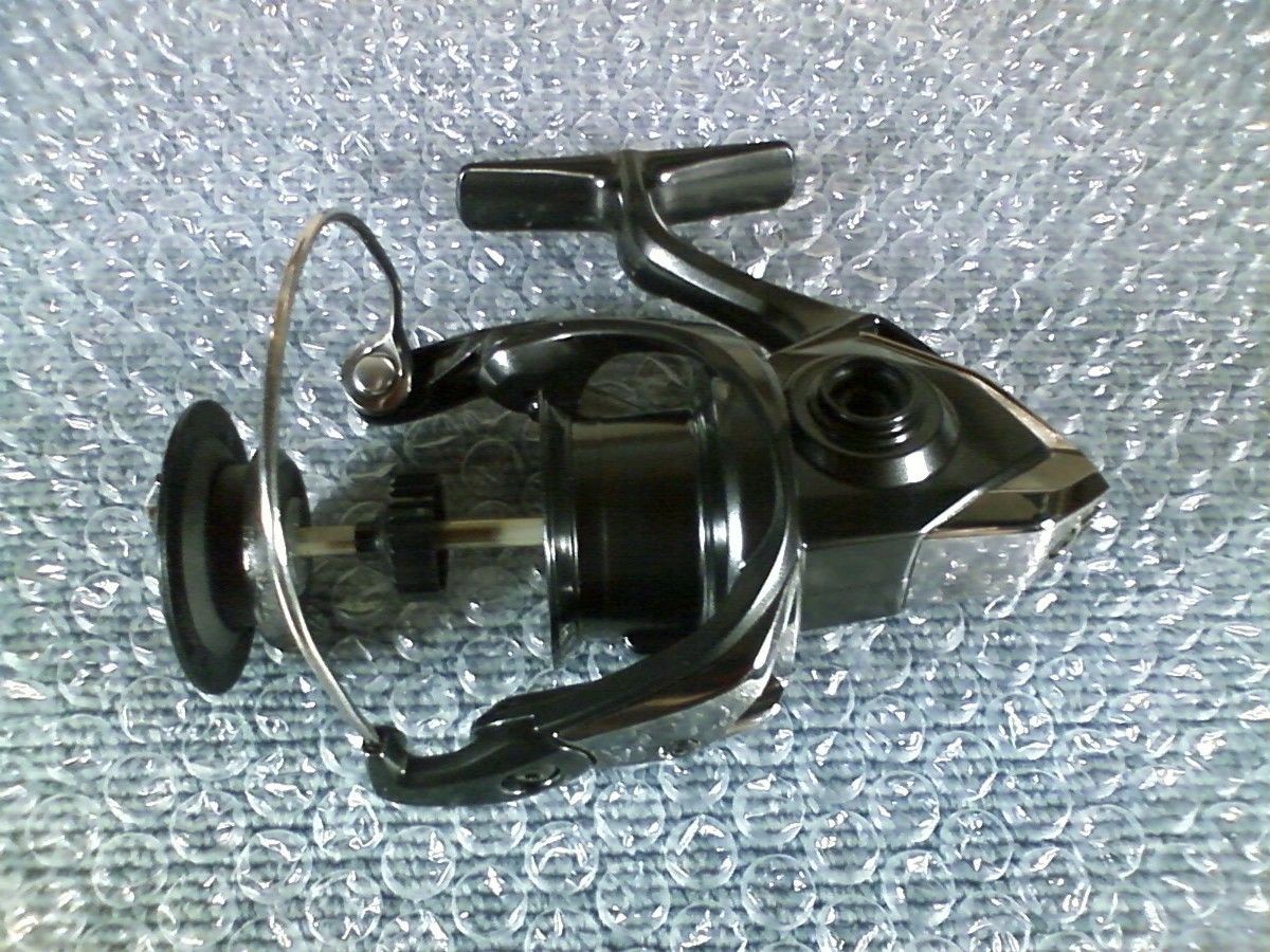 シマノ 20 ヴァンフォード 2500SHG スプールとハンドル無しの未使用品 シマノ 20 ヴァンフォード 2500SHG スプールとハンドル無しの未使用品
