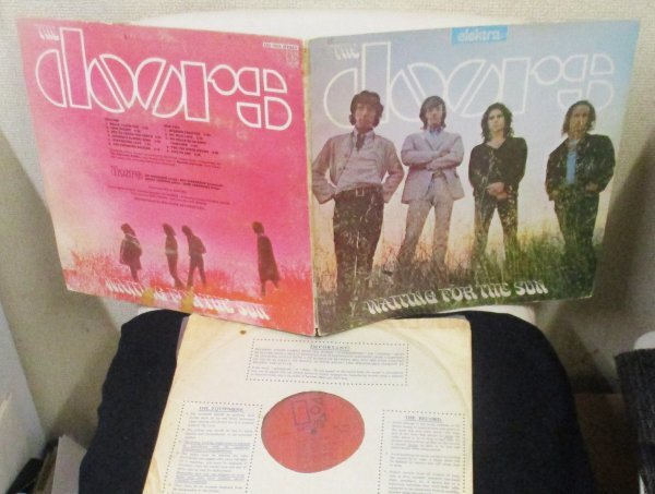 *. britain . record The Doors Waiting For The Sun [ UK ORIG \'68 Elektra EKS 74024 ] MAT 1 / 1