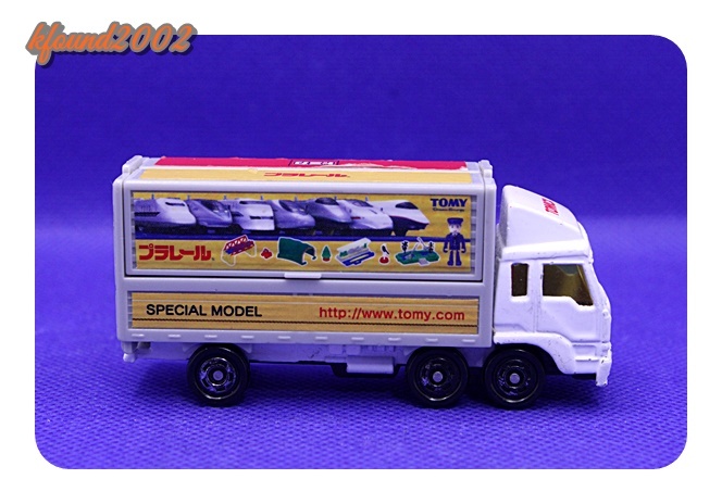 FUSO TRACK　ふそう　トラック　ウイング車　トミカ・プラレール　スペシャルモデル仕様　TOMY TOMICA　トミカ製　ミニカー_画像4