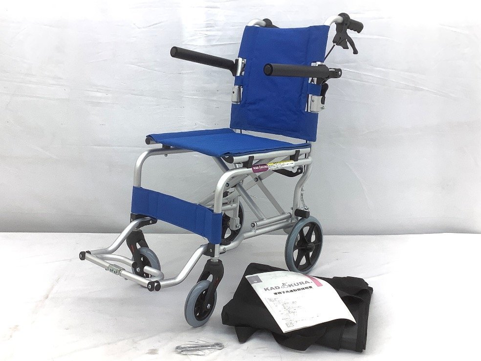 カドクラ KADOKURA アルミ製簡易式介助車椅子 A501-AB グリップ ハンドルスポンジ破れ有 中古品 ACB_画像1