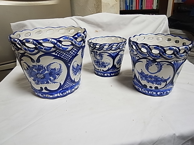 優良古物　ポルトガル陶器　三つ重ね鉢　豪華な絵付け_画像1