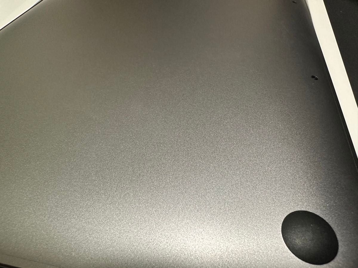 MacBook Pro 2022 M2チップ　13.3インチ　スペースグレイ　16GB 256GB 美品