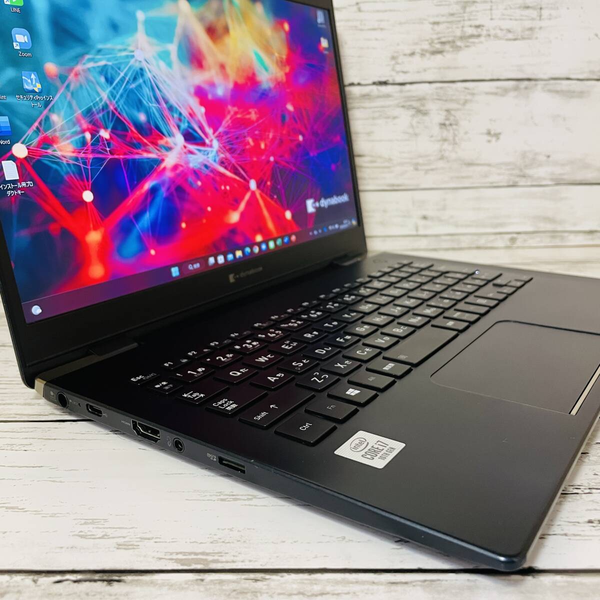 @730【超軽量モバイルシーンに最適】dynabook G83/FP/ Core i7-10510U/ メモリ16GB/ 新品 1TB SSD NVMe/ 13.3インチ/ Office2021_画像4