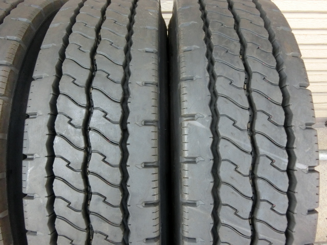 ★ 225/80R17.5 123/122L ★ 4本セット ★ DUNLOP ★ SP521　約14㎜　ミックスタイヤ　2019年製　225/80/17.5　225/80-17.5_画像2