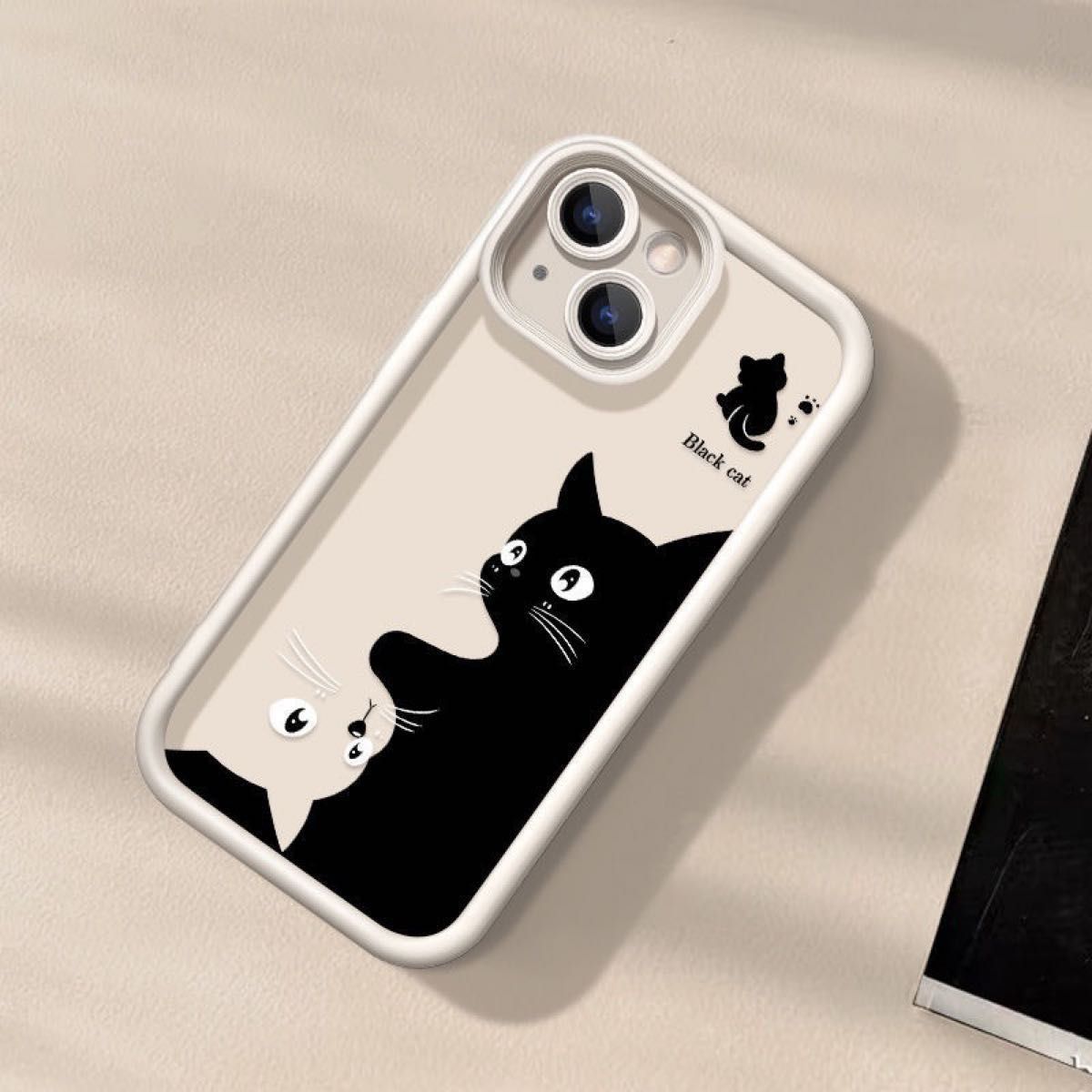 韓国の可愛い猫デザイン iPhone 12 ProMaxケース　ソフトシリコン素材　珍しい模様　 iPhone各機種在庫有り