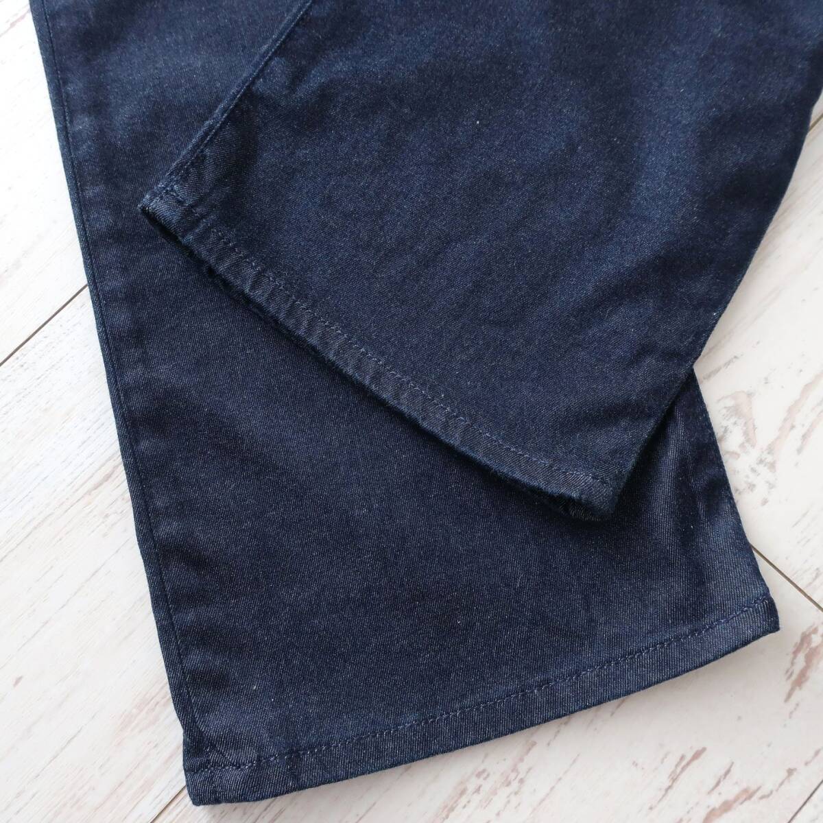 新品 EMPORIO ARMANI 定番 レギュラーフィット J21 ジーンズ 新品 EMPORIO ARMANI 定番 レギュラーフィット J21 ジーンズ