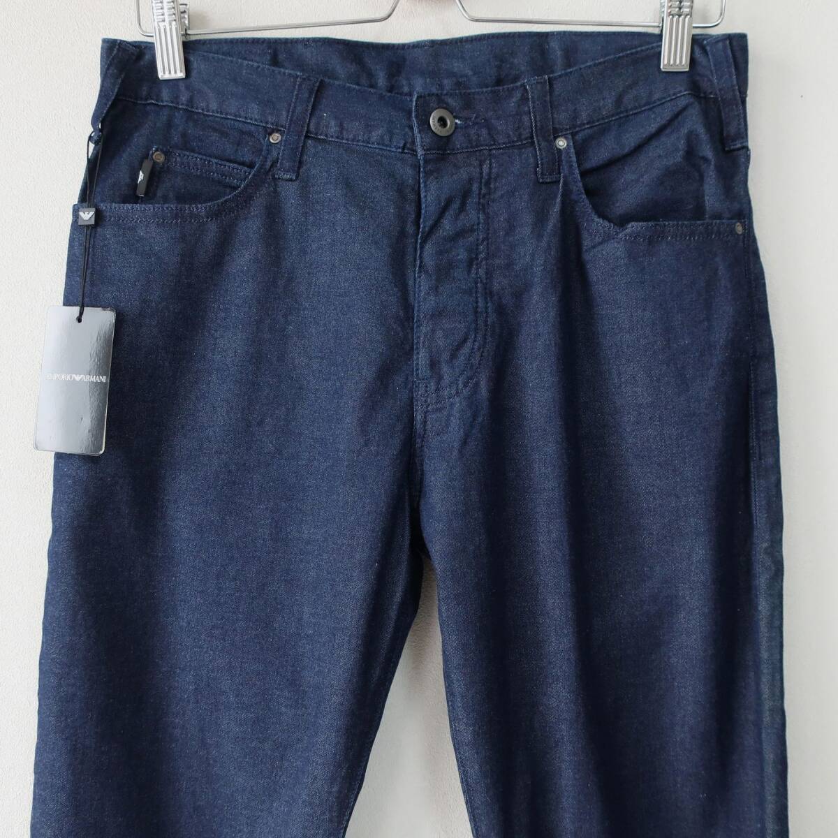 新品 EMPORIO ARMANI 定番 レギュラーフィット J21 ジーンズ 新品 EMPORIO ARMANI 定番 レギュラーフィット J21 ジーンズ