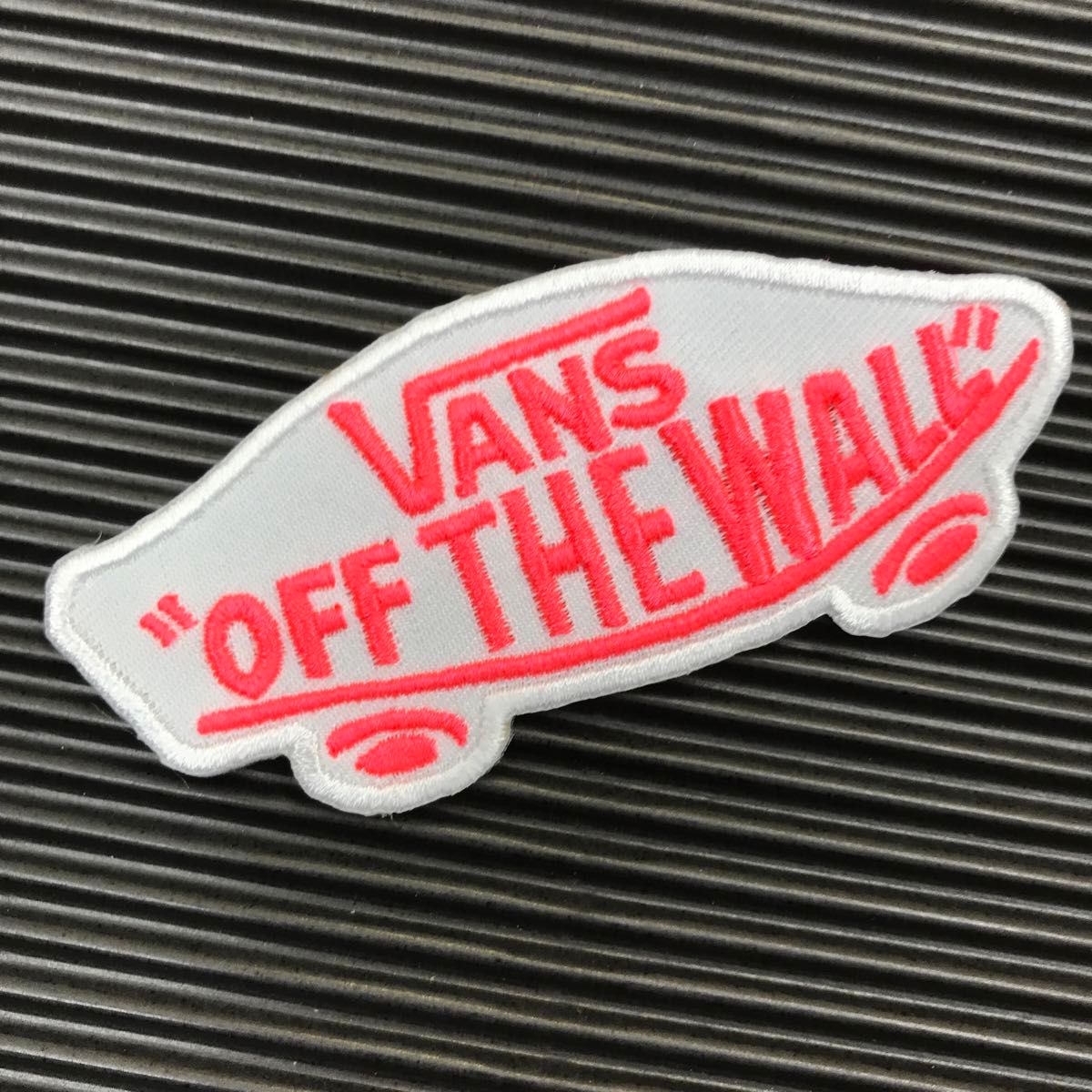 ★3点チョイス/希望カラー要メッセージ★ VANS OFF THE WALL バンズ ロゴ アイロンワッペン 92×42mm