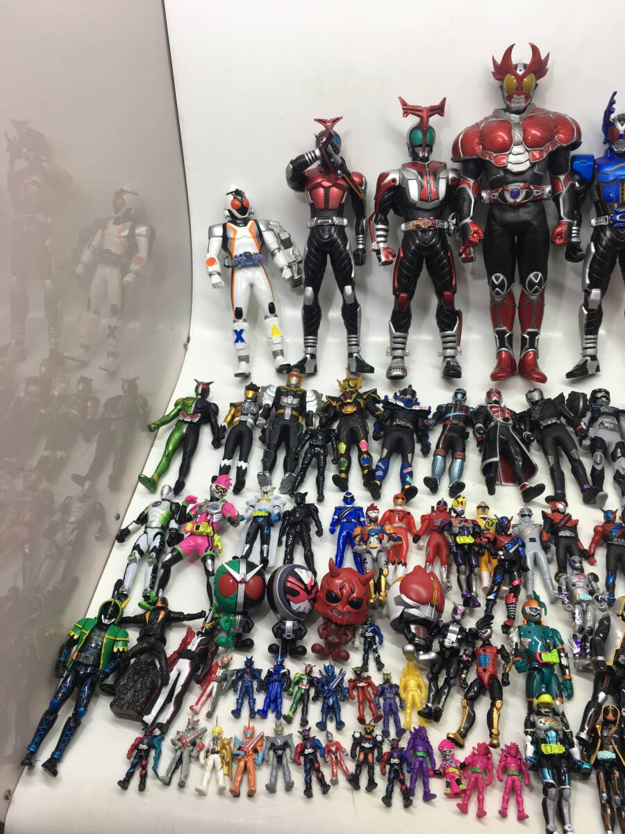 【9907】仮面ライダー 戦隊シリーズ ソフビ フィギュア 大量まとめ売り パーツ類未確認 ジャンク品_画像3