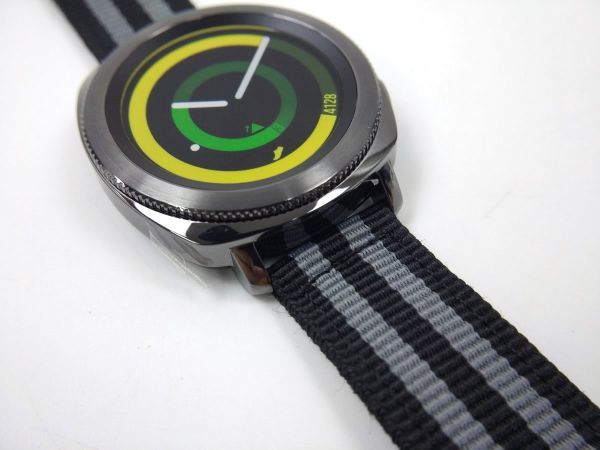 ナイロン製ミリタリーストラップ 交換用腕時計ベルト 黒グレー ストライプXブラック 18mmの画像6