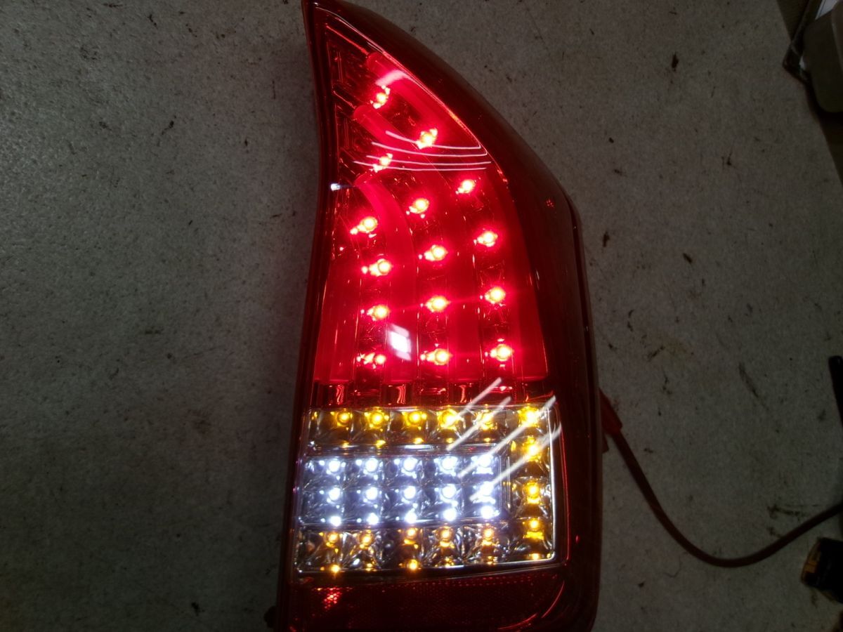 ★激安!★ZVW30 30系 プリウス Valenti ヴァレンティ LED テールランプ テールライト レンズ 左右 60-1355 点灯OK / R3-1026_画像7