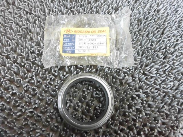 * new goods!* CM70 Town Ace MUSASHI original same etc. goods front hub axle oil seal left side 90311-48001 Mark 2 Corona etc. / 2G9-1873