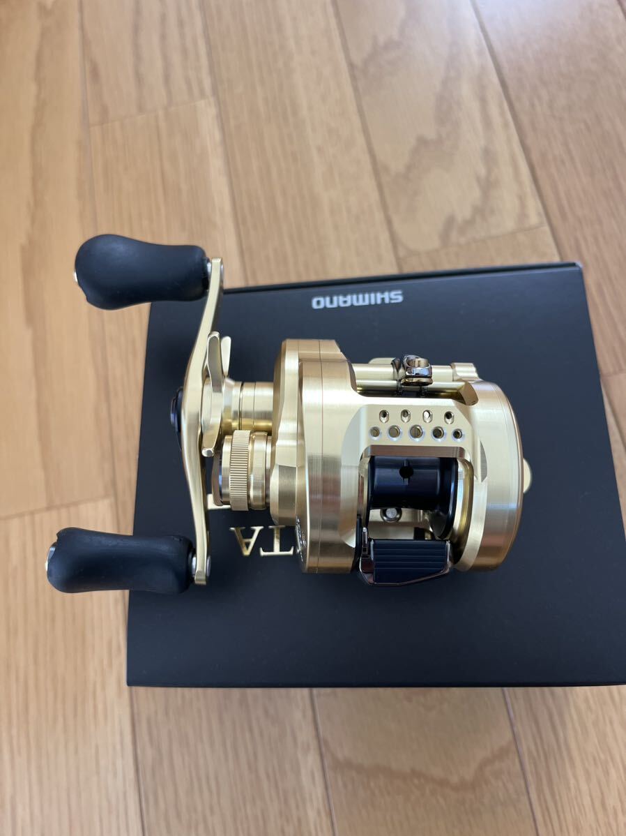 新品未使用品！ 2021 シマノ SHIMANO カルカッタコンクエスト CALCUTTA CONQUEST 101 左ハンドル _画像2