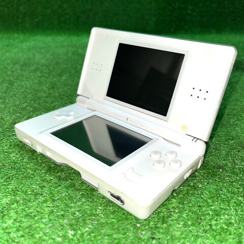 ★ジャンク★ 任天堂 Nintendo DS lite  クリスタルホワイト の画像1