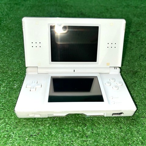 ★ジャンク★ 任天堂 Nintendo DS lite  クリスタルホワイト の画像2