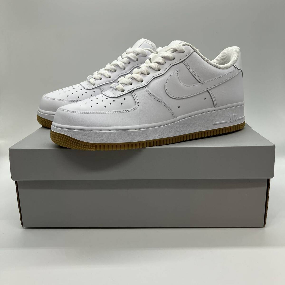 【28cm】 新品 Nike Air Force 1 '07 Low White Gum ナイキ エアフォース 1 ロー ホワイト ガム (DJ2739-100) F459_画像1