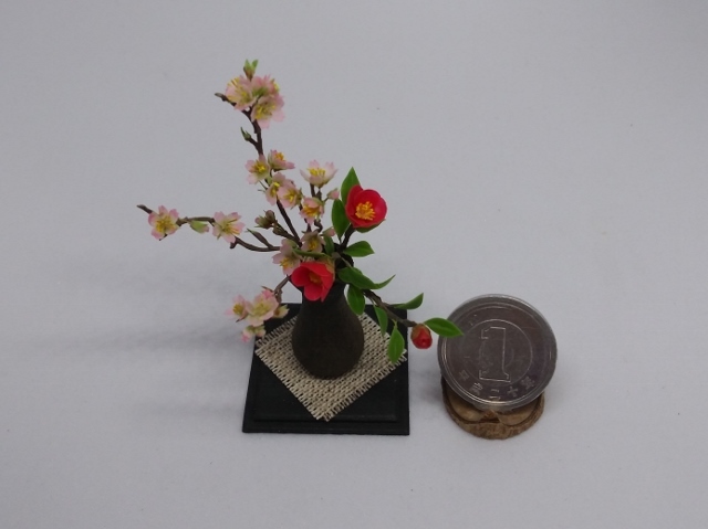 maco's miniature flower ♪桜と椿の生け花♪_画像2