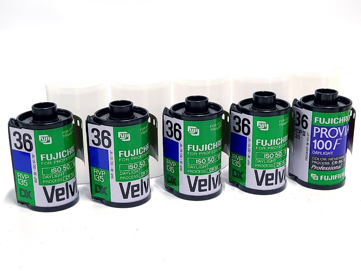 * unused FUJICHROME Velvia RVP135 PROVIA 100F 36 sheets .. total 5ps.@ expiration of a term film 8814M13-13