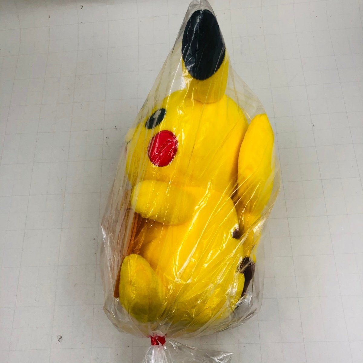 新品 ポケットモンスター でっかいぬいぐるみ 写真立て ピカチュウ_画像4