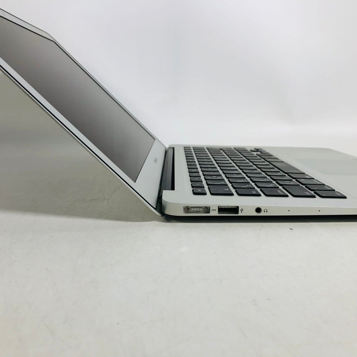 動作確認済み MacBook Air 13インチ (Mid 2013) Core i5 1.3GHz/4GB/SSD 128GB MD760J/A_画像3