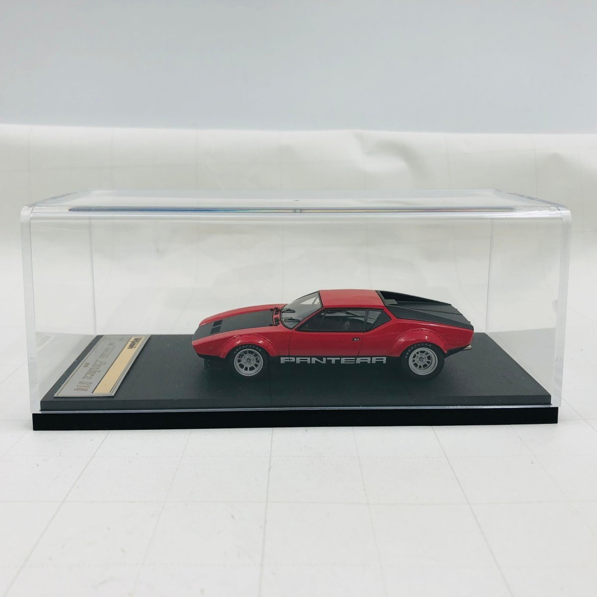 中古品 VISION Make Up 1/43 VM 076A DE TOMASO Pantera デ・トマソ・パンテーラ GT4 1974 Red & Black_画像5