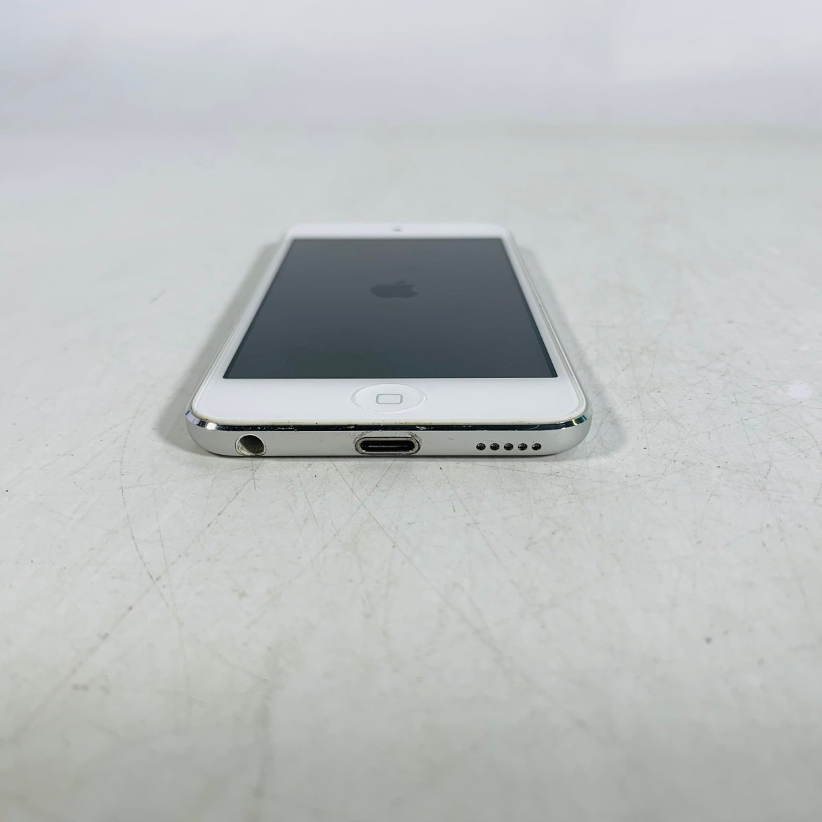 ジャンク iPod touch 32GB シルバー（2015年発売・第6世代） MKHX2J/A_画像3