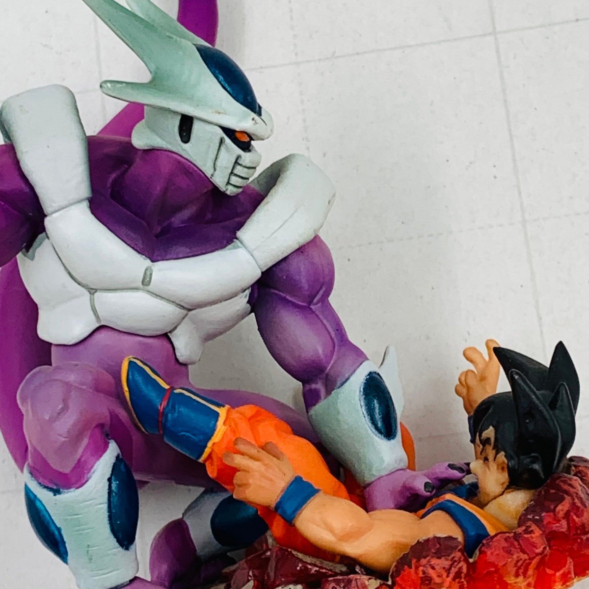 中古品 ドラゴンボール カプセル ドラカプ フィギュア ネオ 覚醒 恐れる超戦士 フリーザ編 孫悟空 VS クウラ 最終形態_画像1