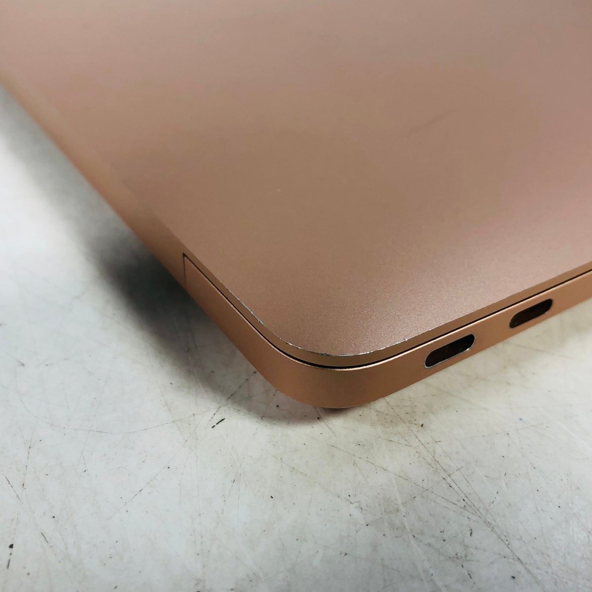 ジャンク MacBook Air Retina 13インチ (Late 2020) Apple M1 8コア/8GB/SSD 256GB ゴールド MGND3J/Aの画像7